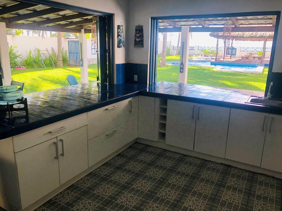 OceanFront Casa Paradiso in Costa del Sol view 4