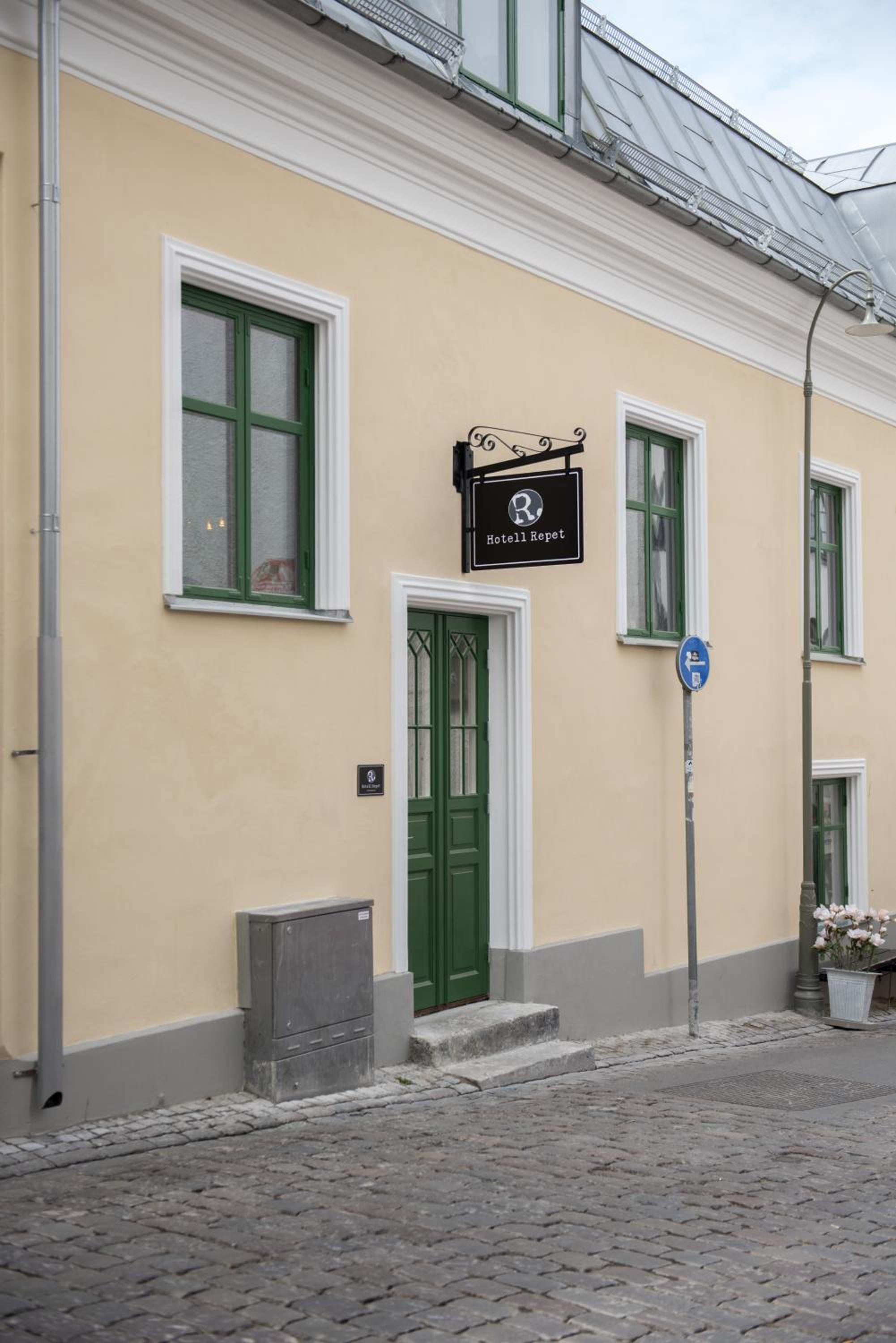 Hotell Repet - Image 1