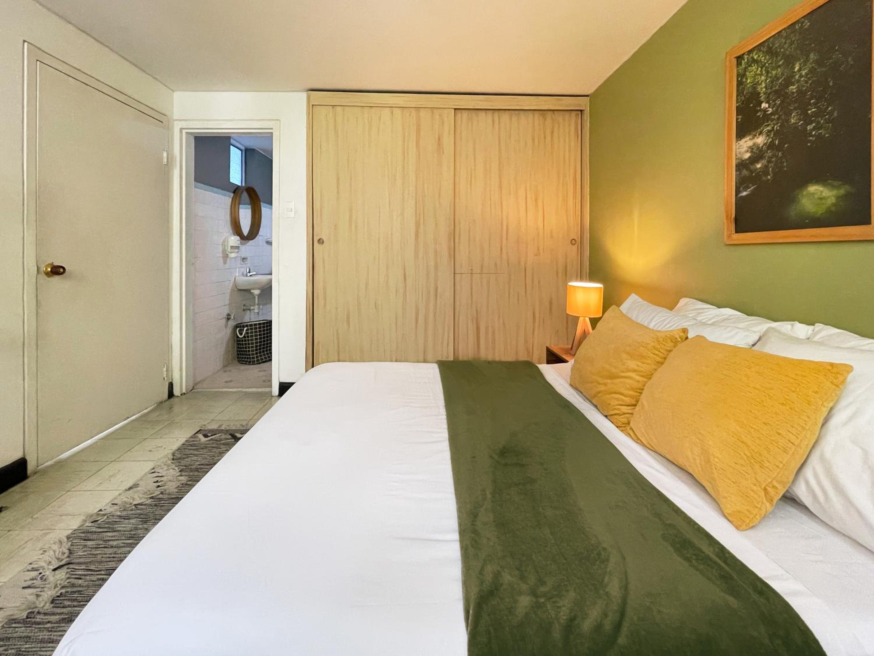 Descubre cali desde este acogedor apartamento.