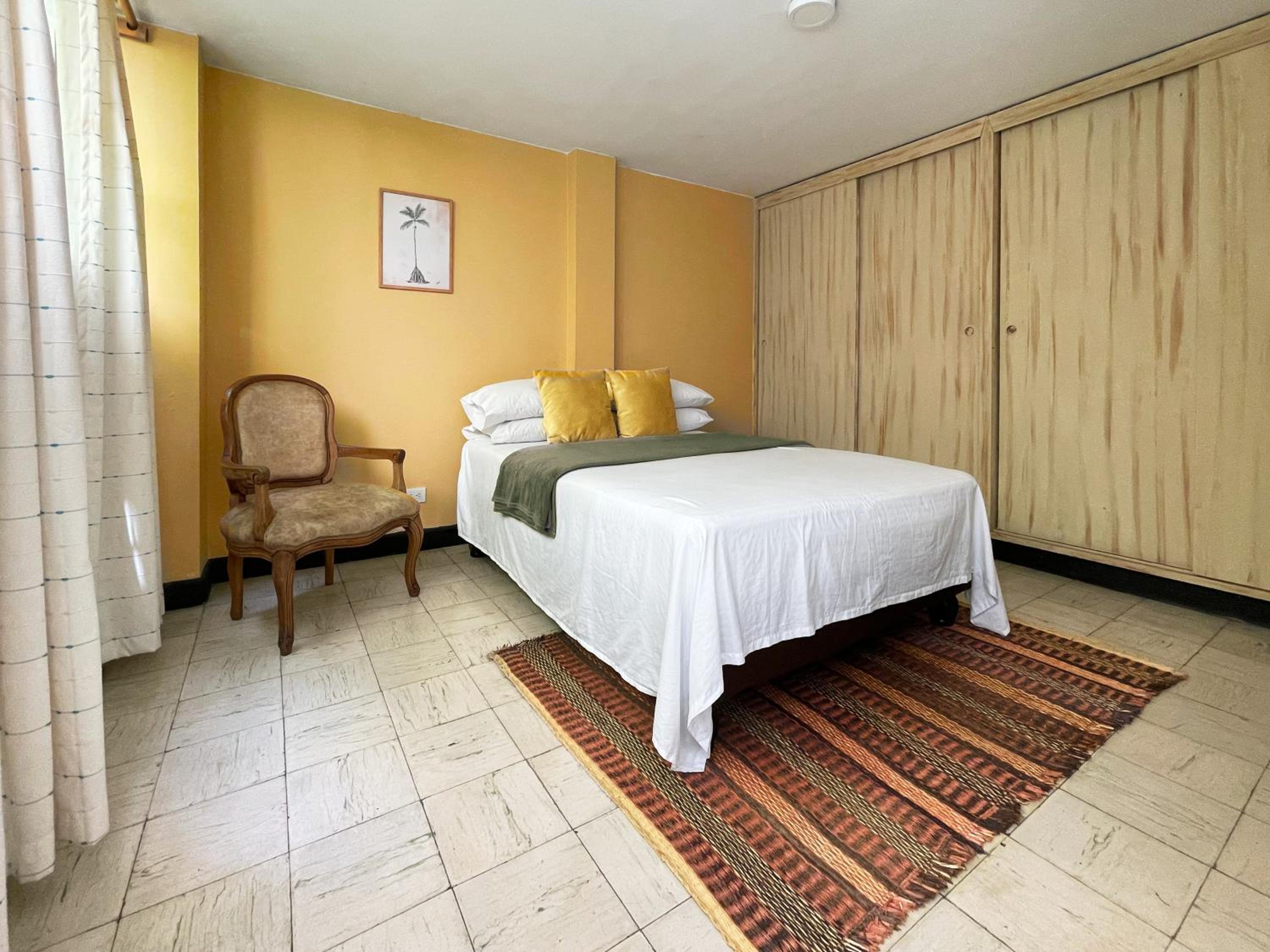 Descubre cali desde este acogedor apartamento.
