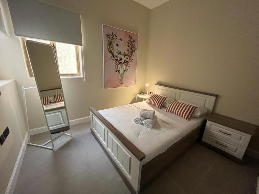 Valletta heart, 3-room superior apartment view 3