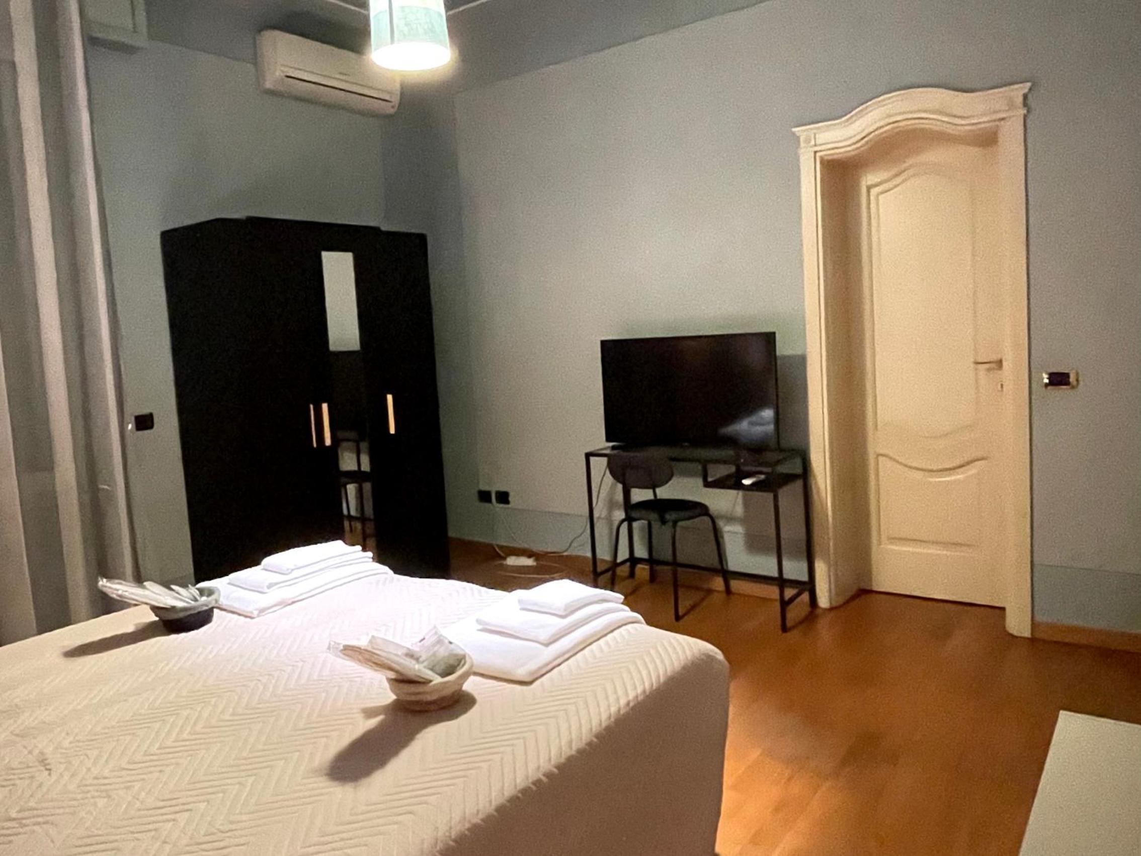 Villa Peonia Parma en Parma — hotel room