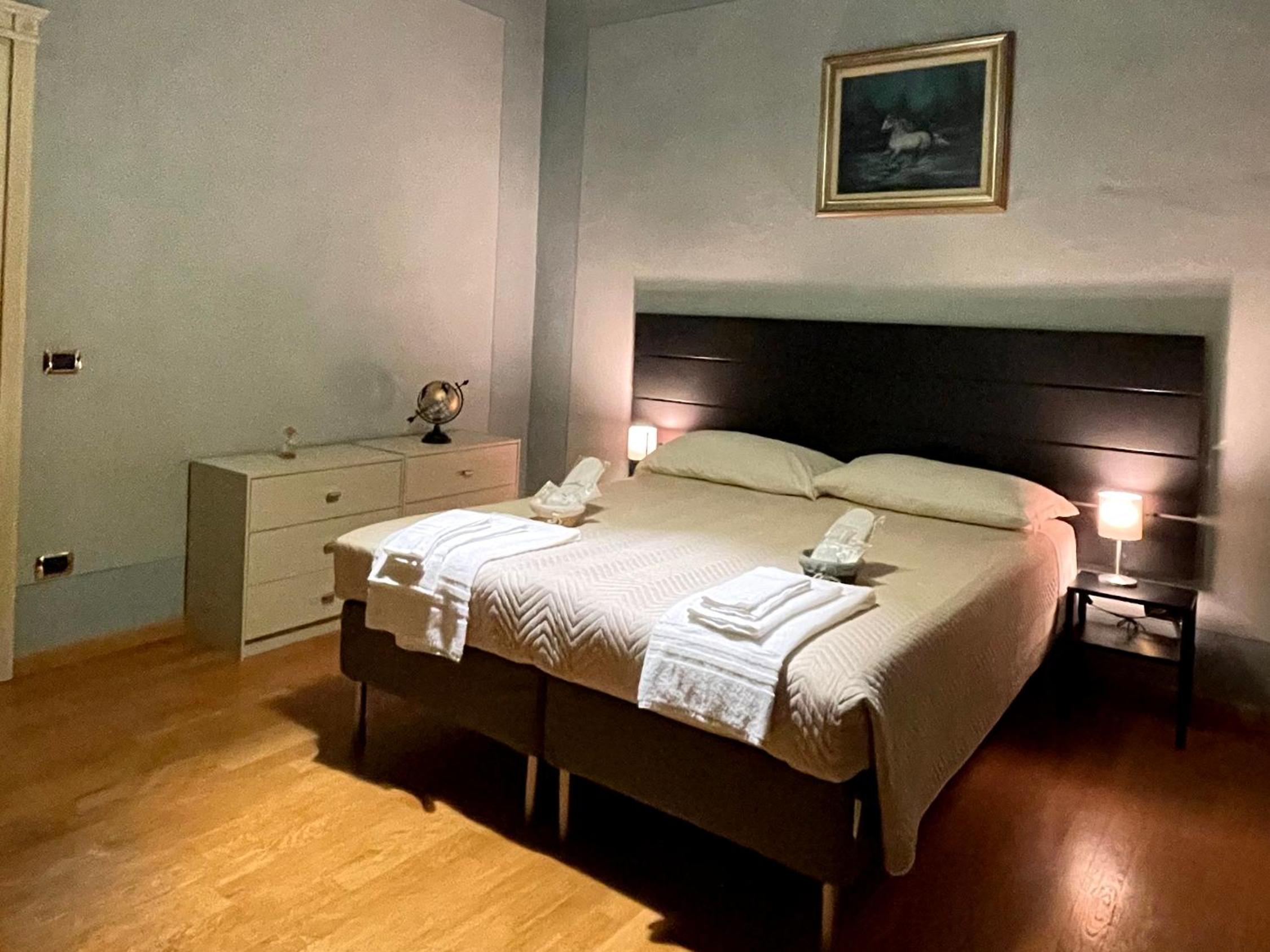 Villa Peonia Parma en Parma — hotel room