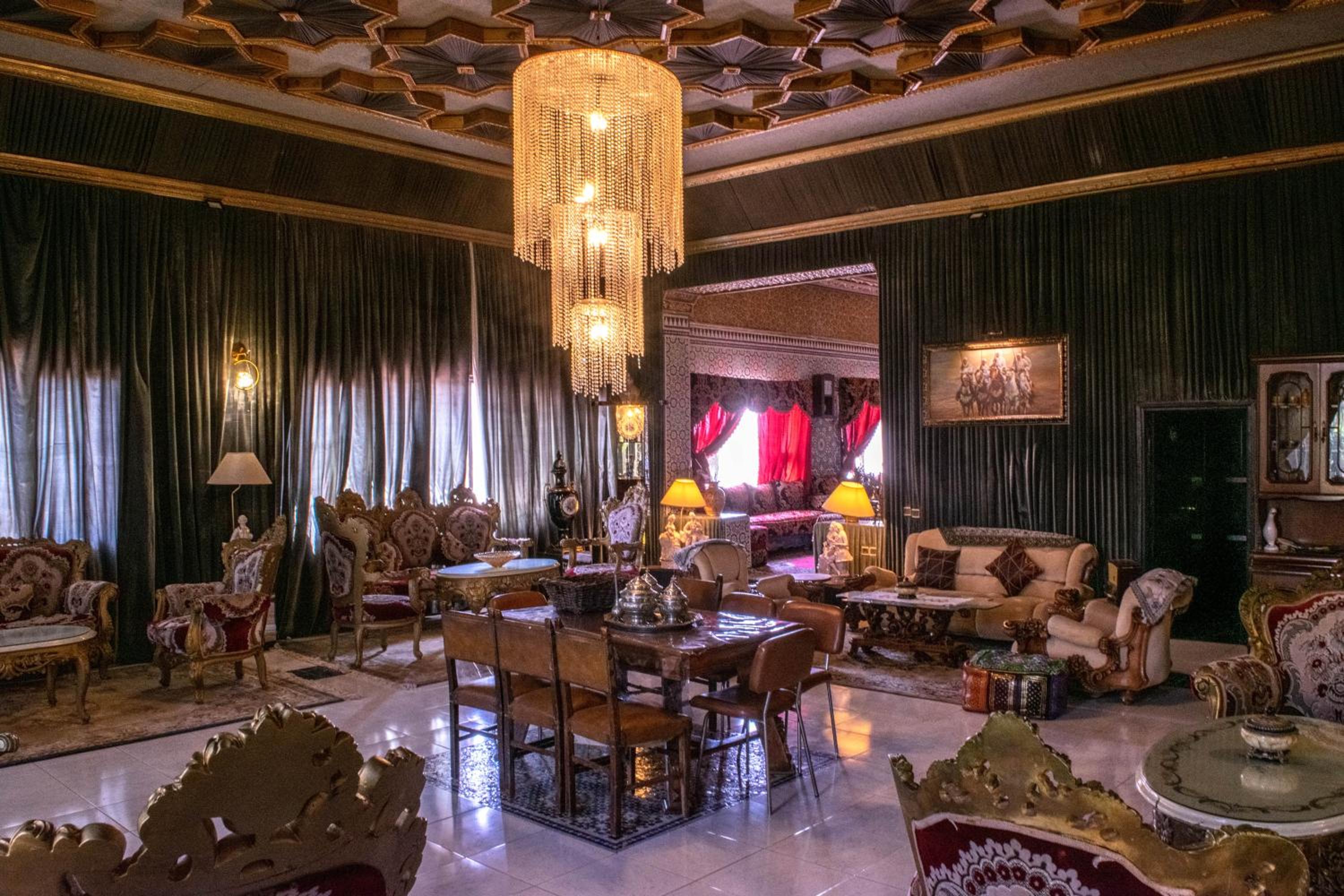 lounge