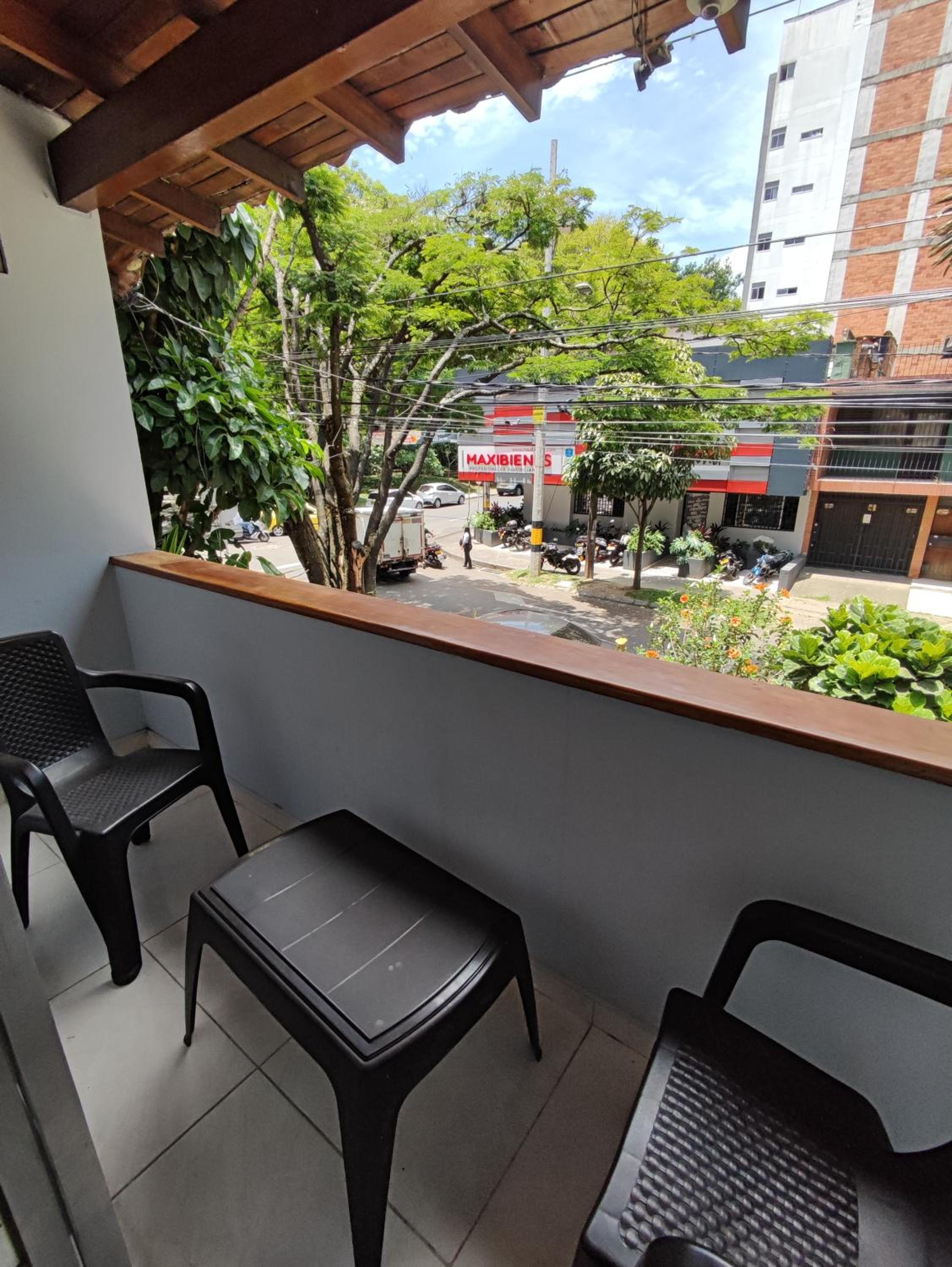 apartamento loft a media cuadra de la estación floresta