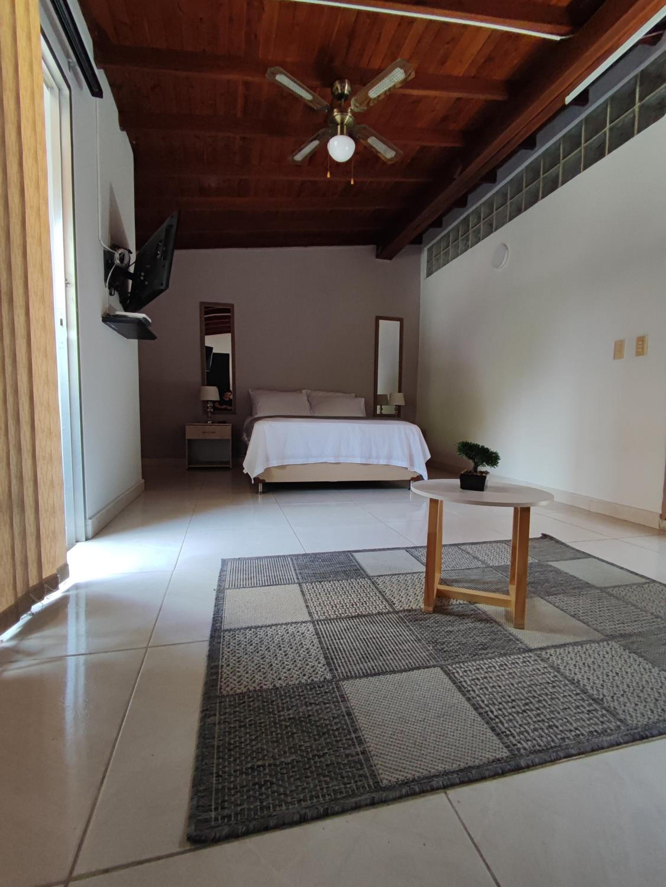 apartamento loft a media cuadra de la estación floresta