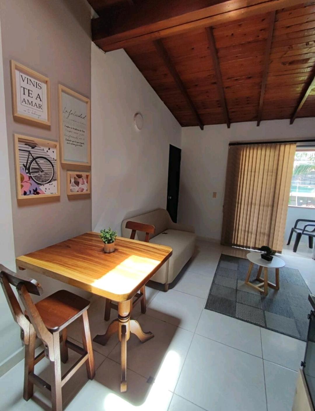 apartamento loft a media cuadra de la estación floresta