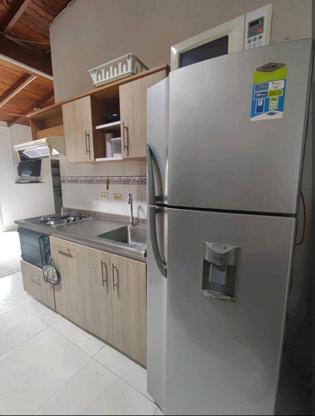 apartamento loft a media cuadra de la estación floresta
