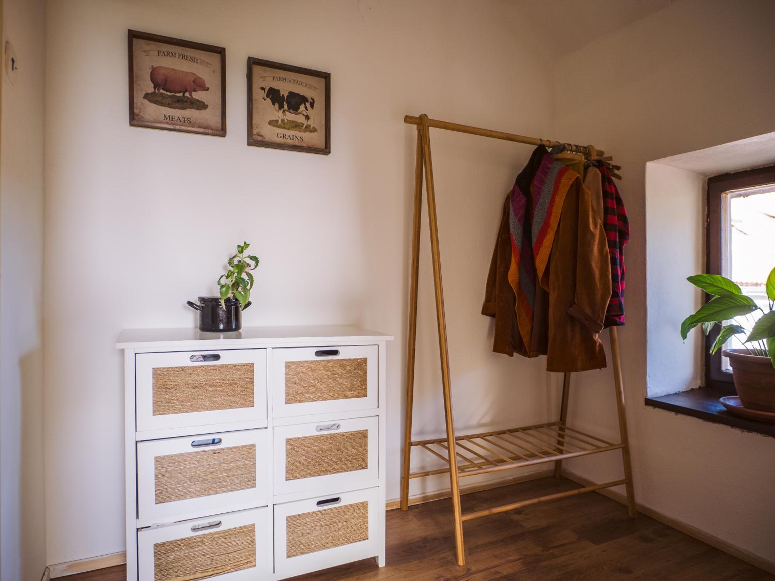 Terra Farma Cottage, cozy urban escapes here!