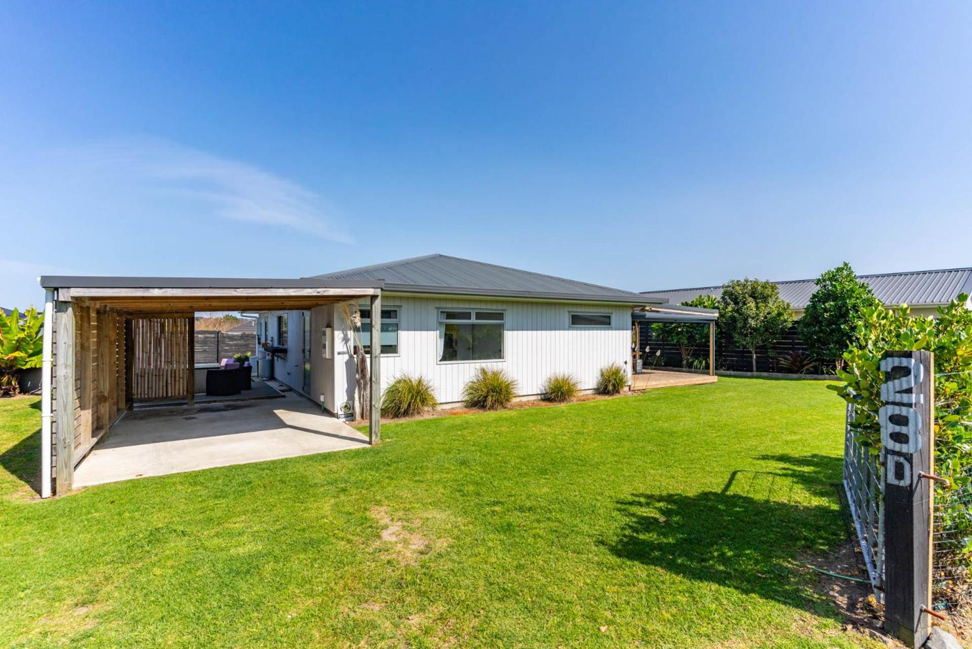 Golden Daze - Mangawhai Heads Holiday Home view 5