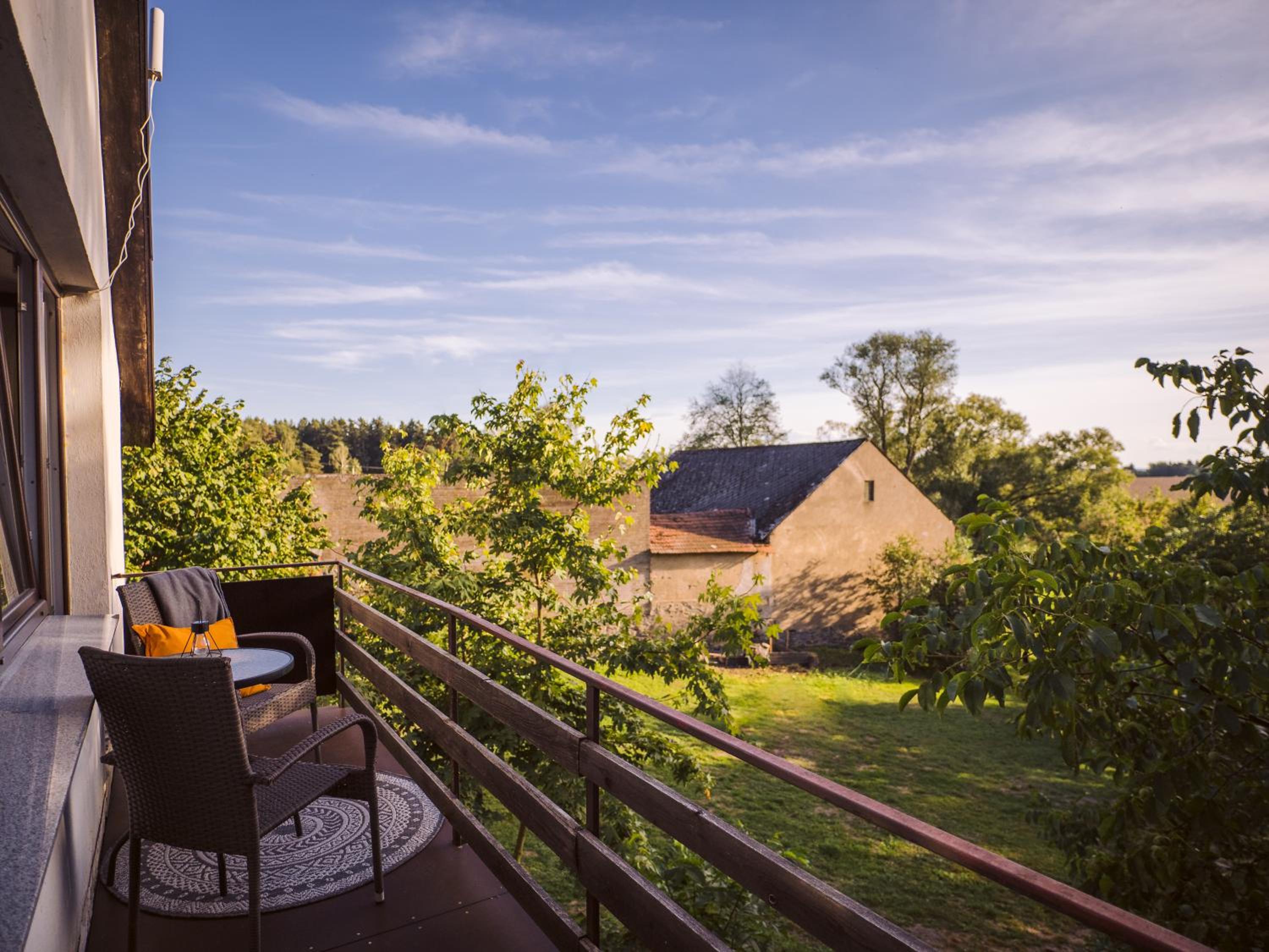 Terra Farma Cottage, cozy urban escapes here!