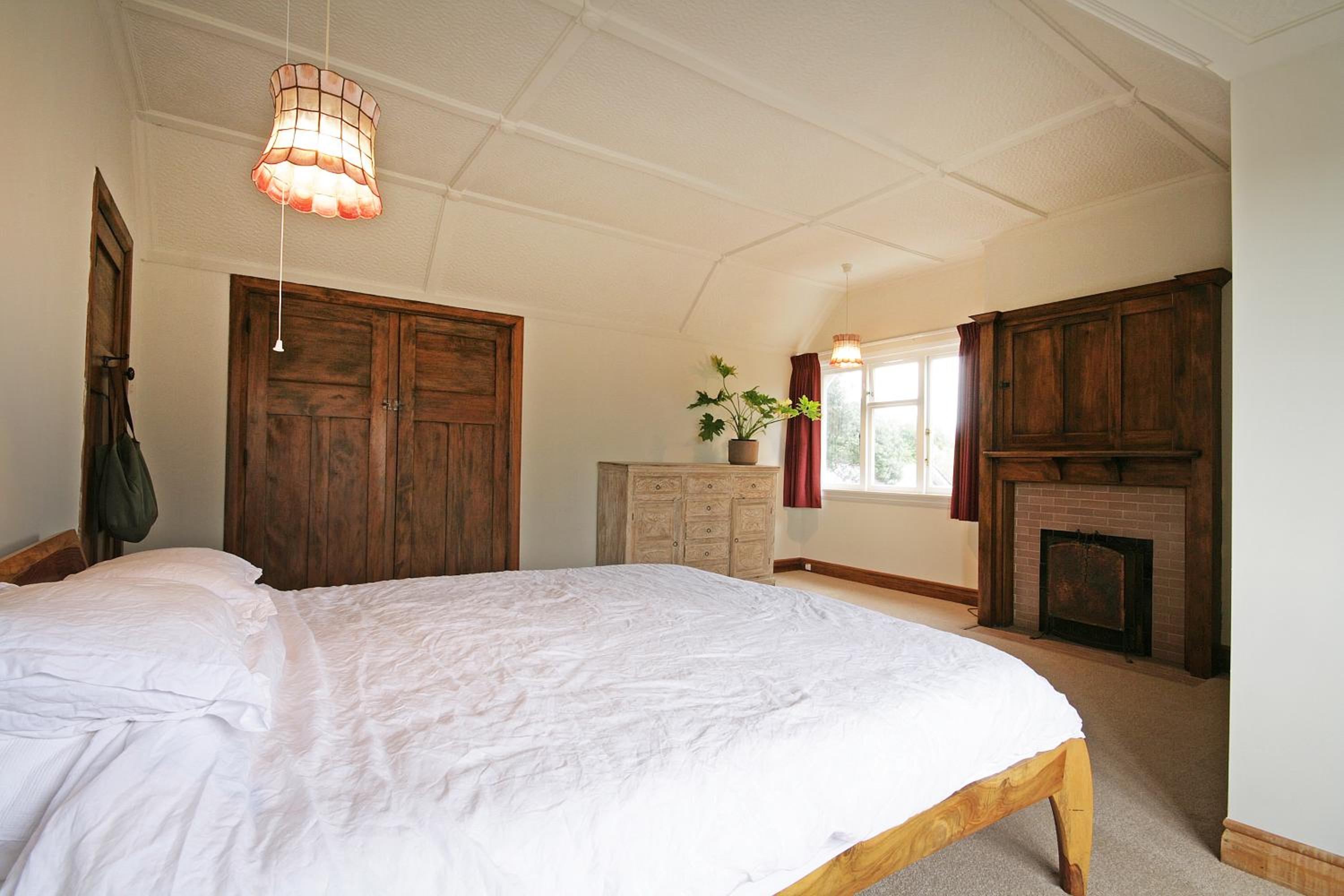Pohutukawa House - New Plymouth Holiday Home view 2