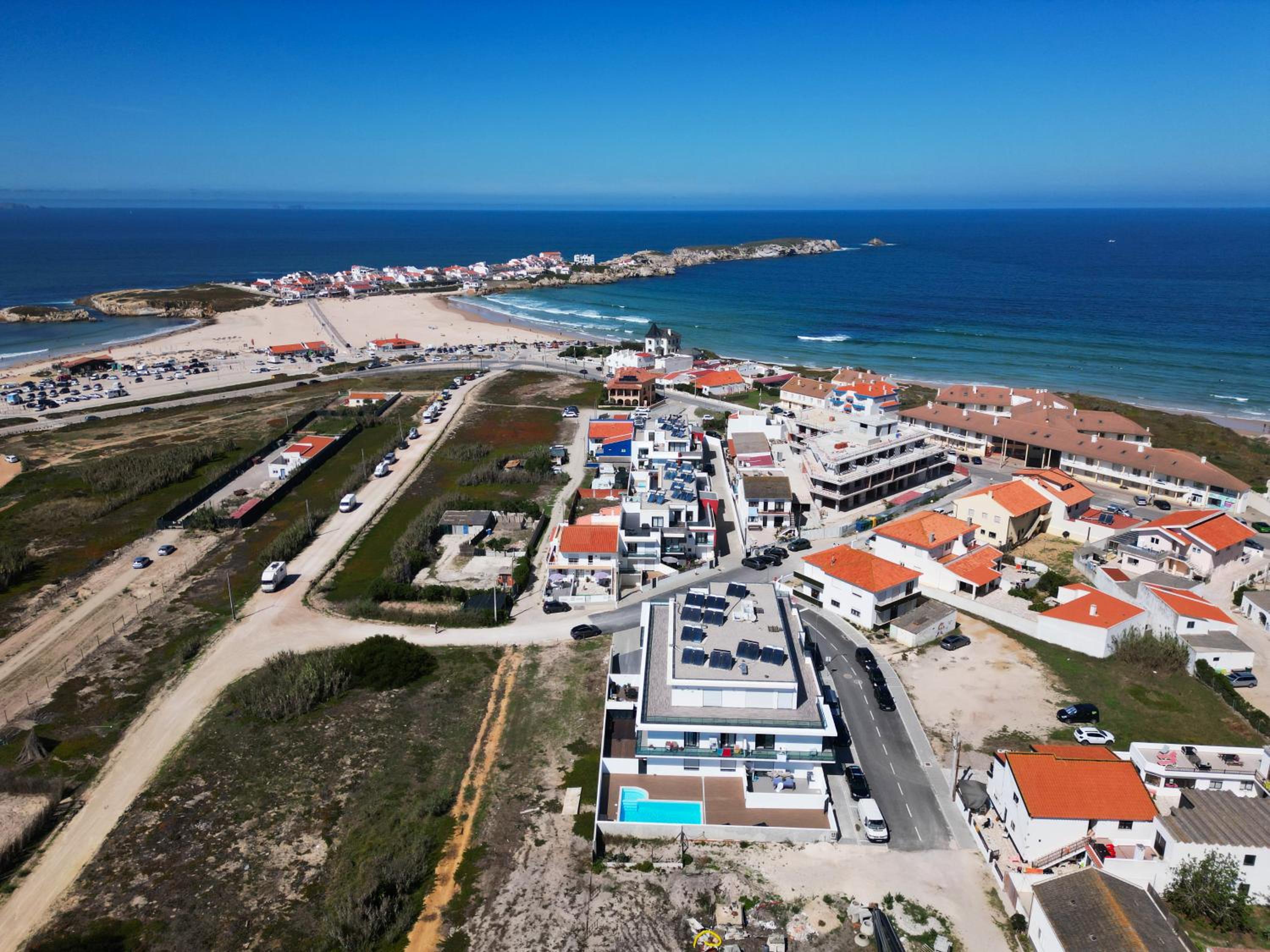 Beach & Surf Lovers Apartment with AC - Baleal