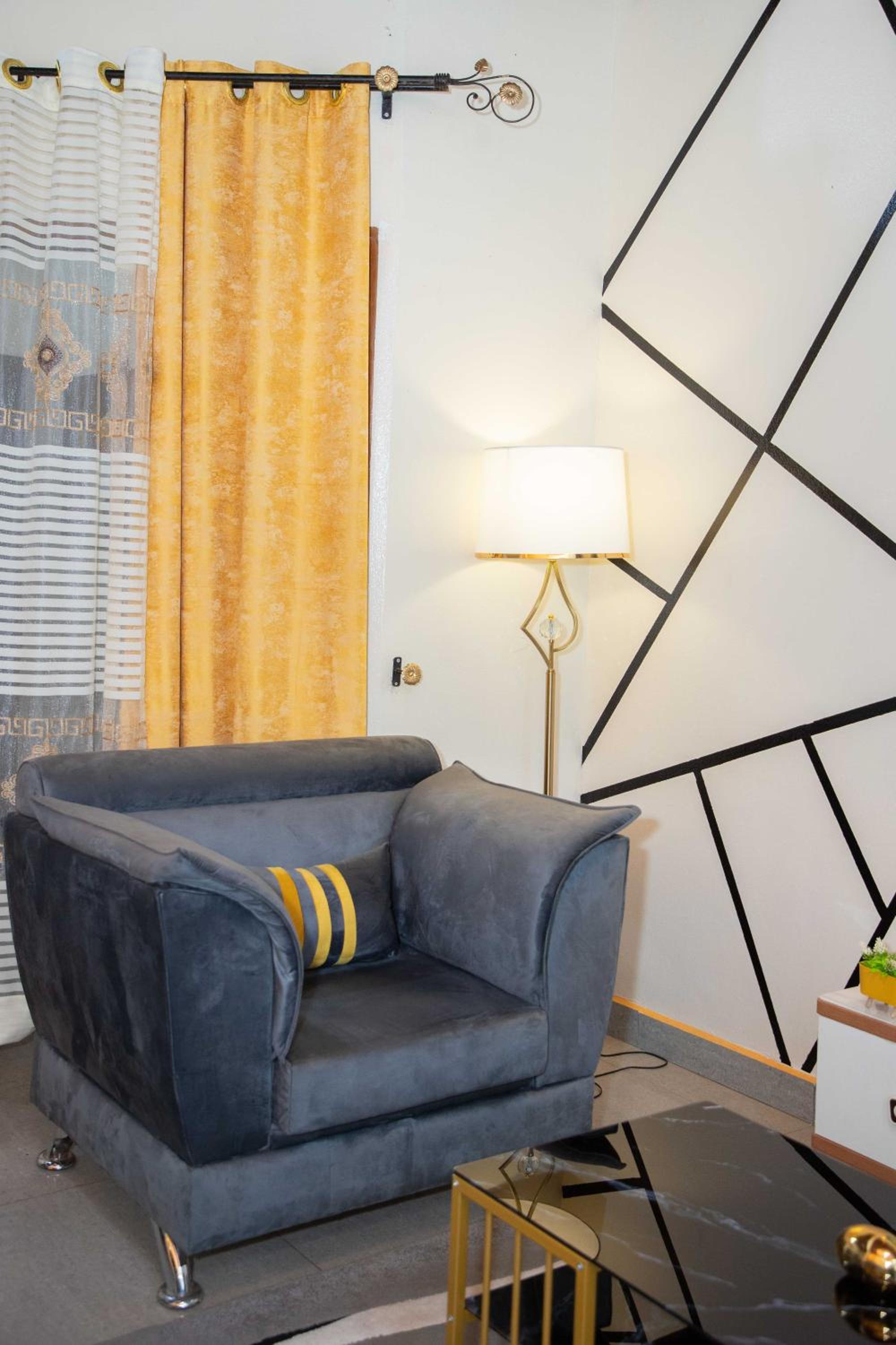 Hypo Guest Lounge