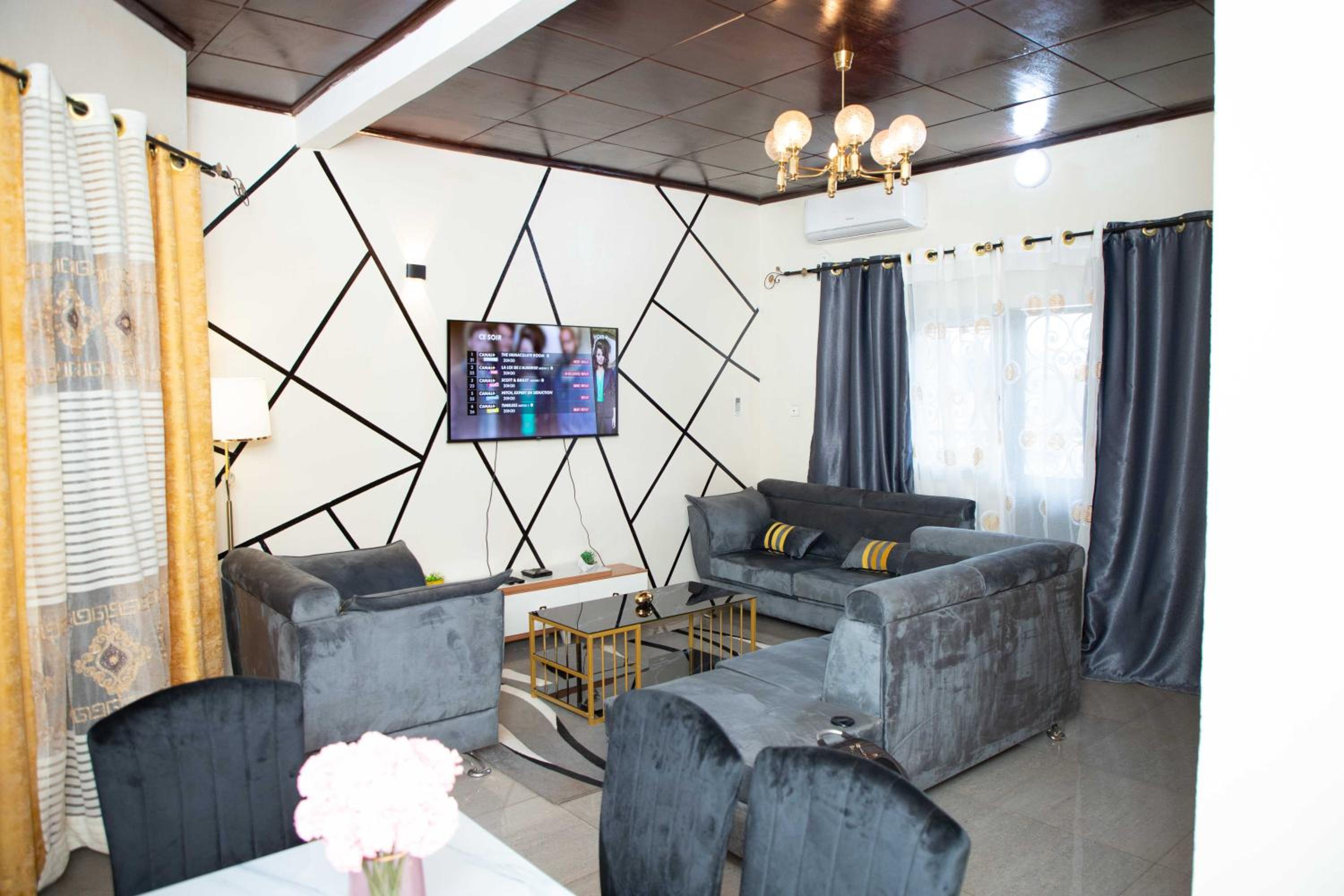 Hypo Guest Lounge