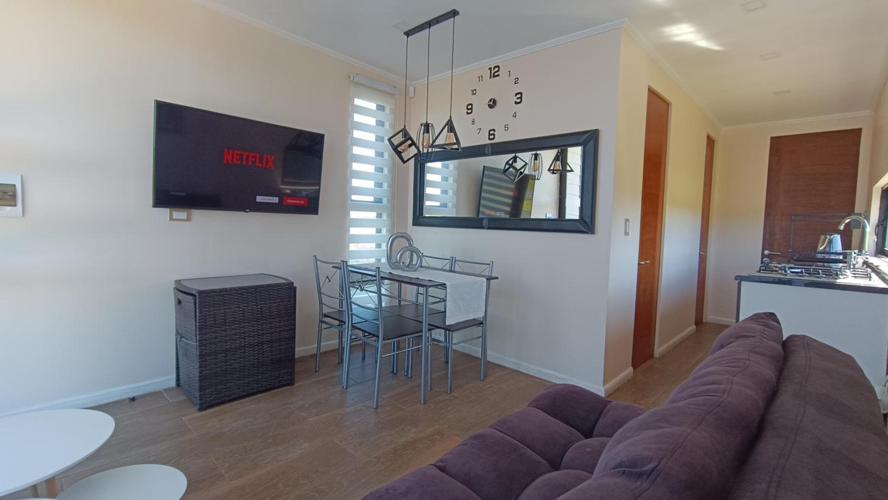 Parcela PLANA con Casa Vista al Mar y Valle, WIFI, TV CABLE, UBICACIÓN PRIVILEGIADA, Portón Automático, PRIVADA