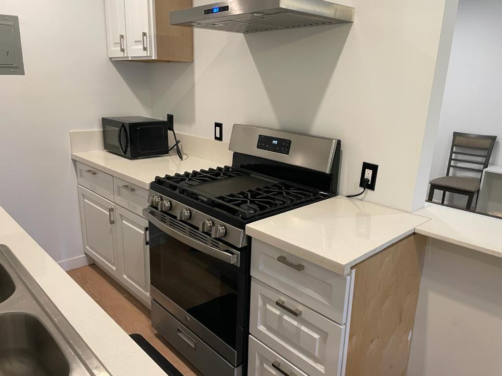Renovateed Two-Bedroom Apartment in Santa Monica