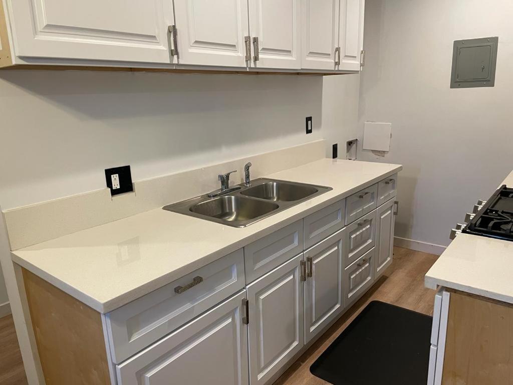 Renovateed Two-Bedroom Apartment in Santa Monica