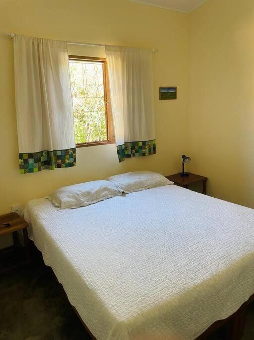 Casa com cachoeiras e contato com a natureza