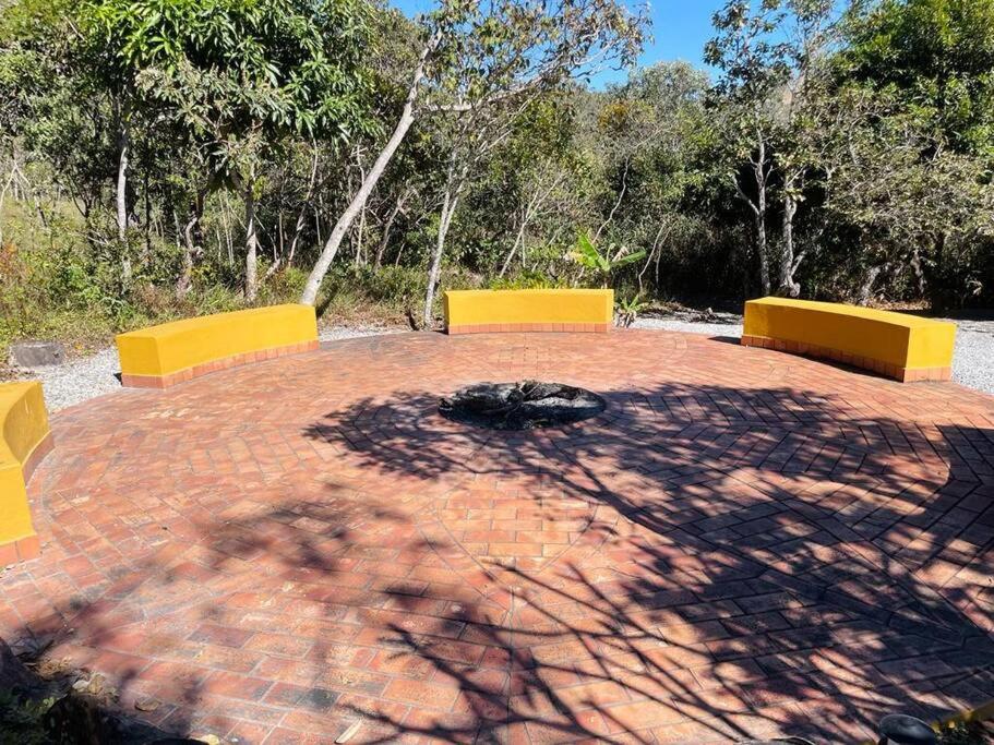 Casa com cachoeiras e contato com a natureza