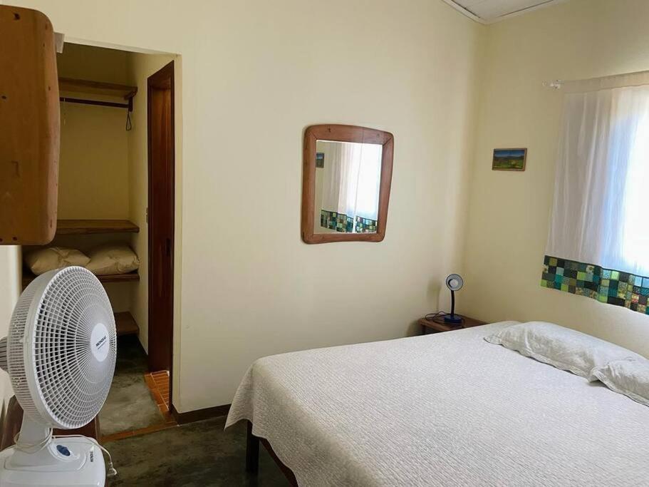 Casa com cachoeiras e contato com a natureza