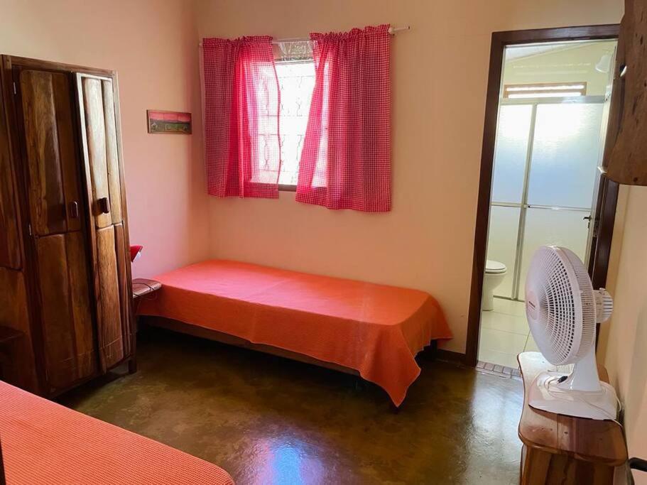 Casa com cachoeiras e contato com a natureza
