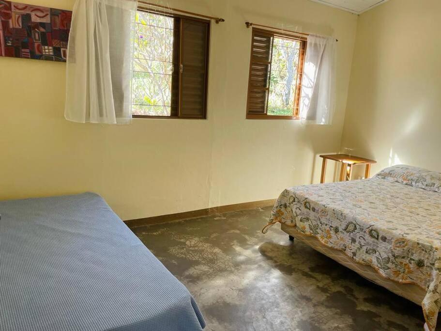 Casa com cachoeiras e contato com a natureza