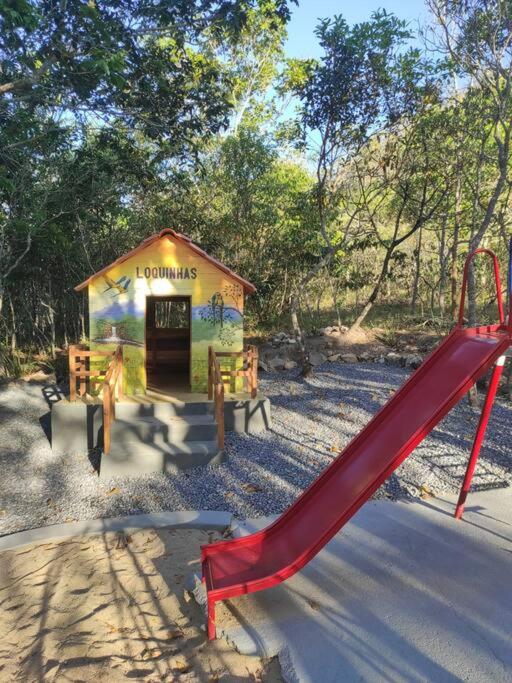Casa com cachoeiras e contato com a natureza