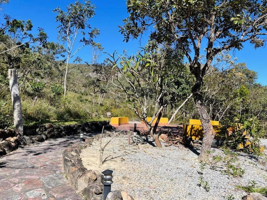 Casa com cachoeiras e contato com a natureza