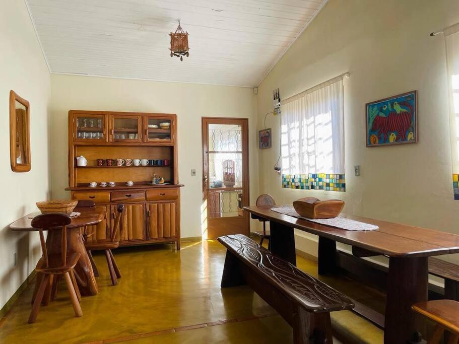 Casa com cachoeiras e contato com a natureza
