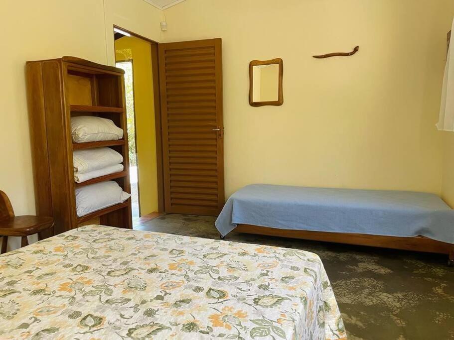 Casa com cachoeiras e contato com a natureza