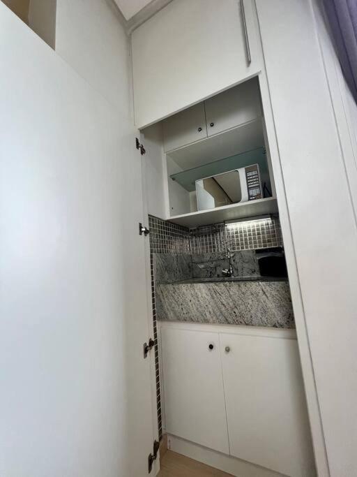 Renoir - Av Barão Homem de Melo nº 4520 - pegar nº do flat no chat após reserva