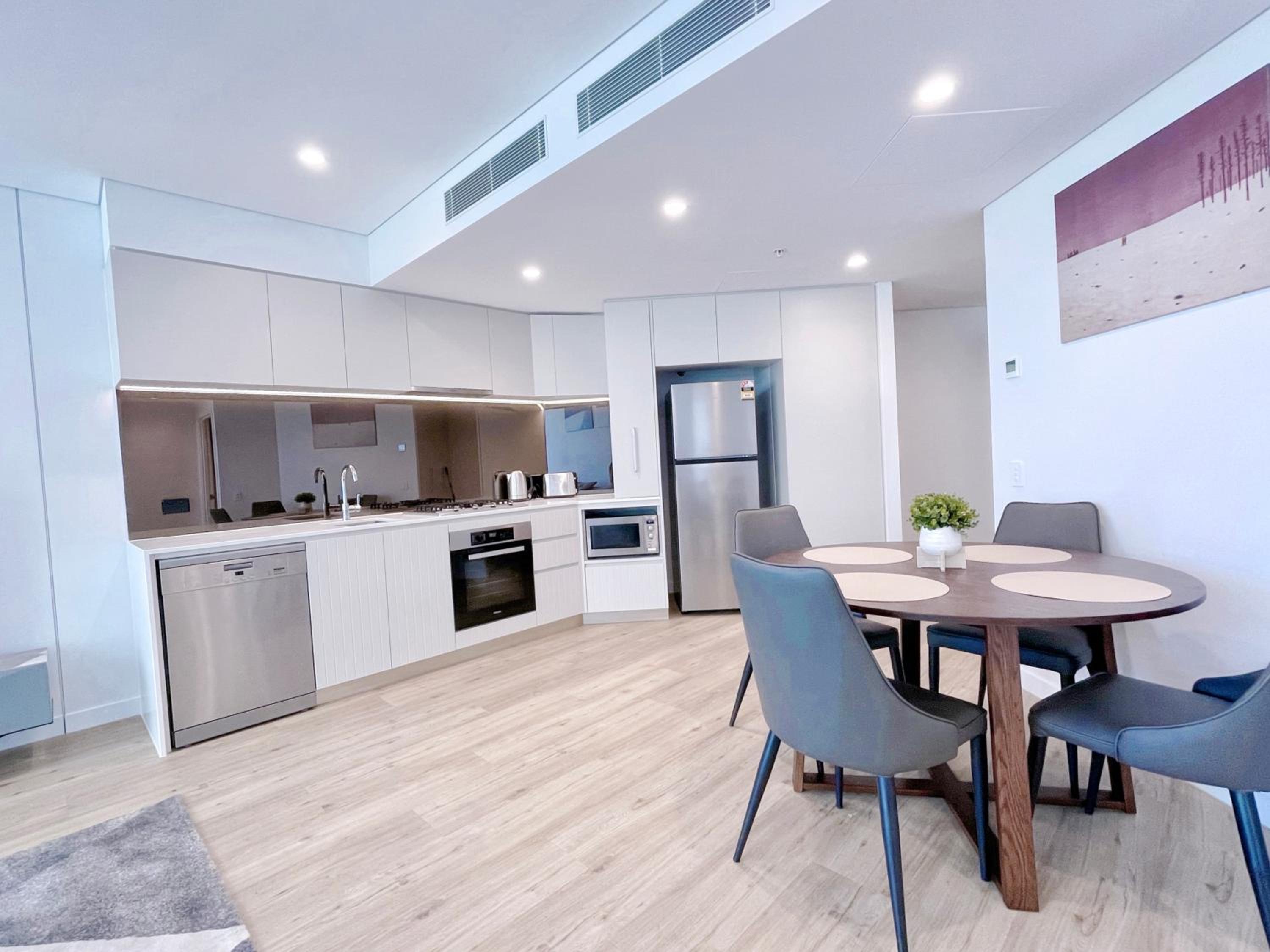 CBD Luxury River View 1Bed Apt The One