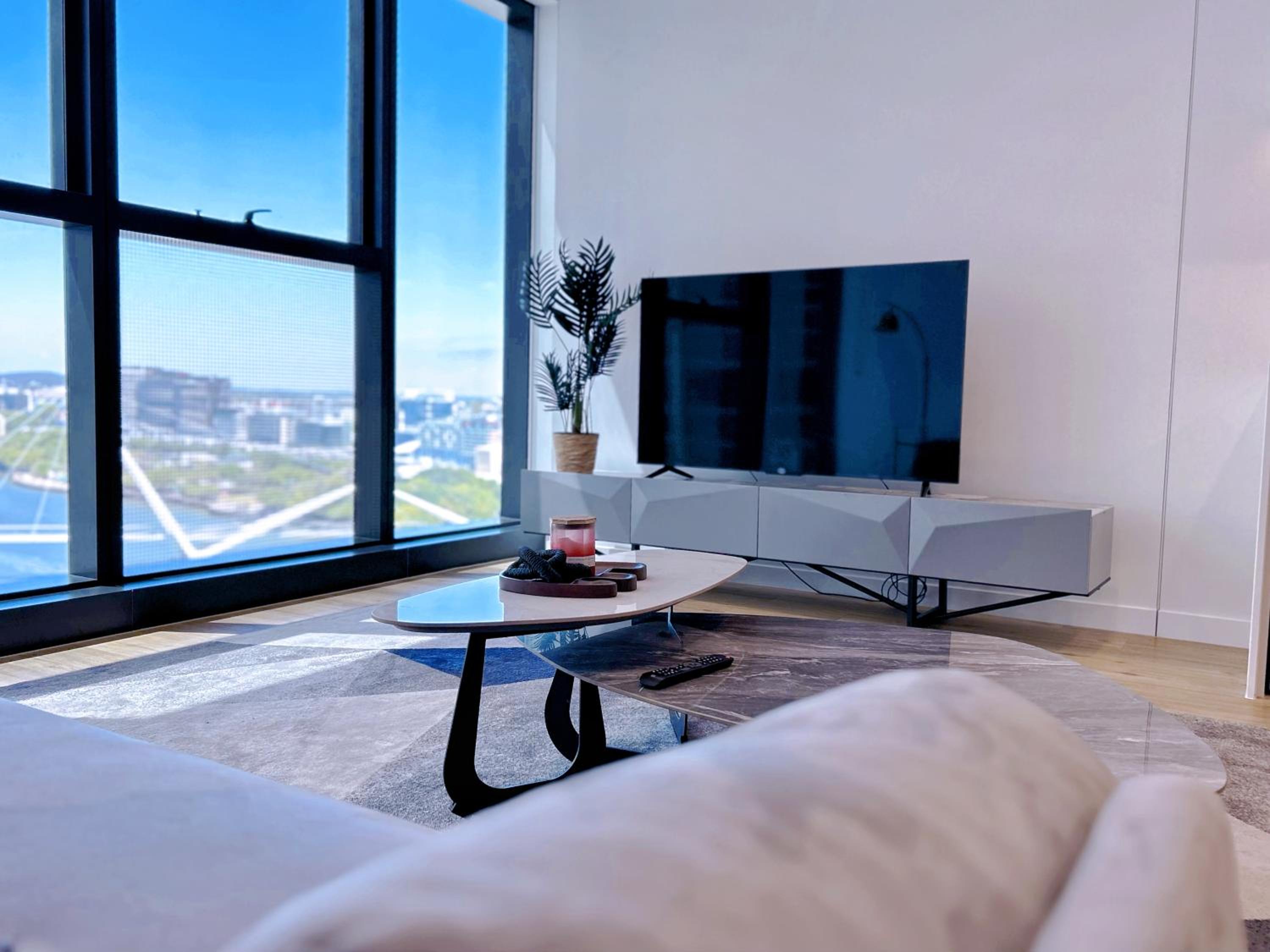 CBD Luxury River View 1Bed Apt The One