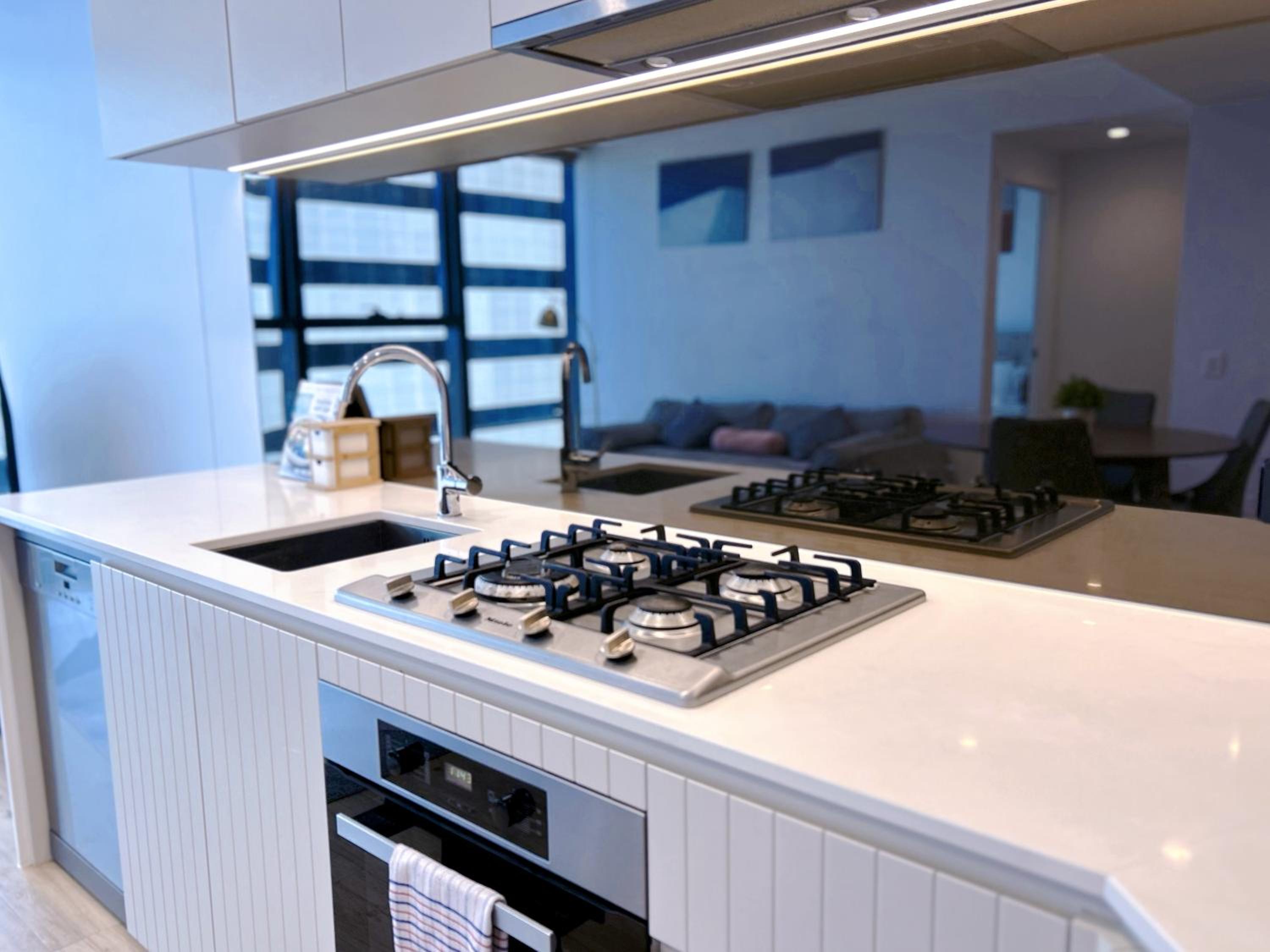 CBD Luxury River View 1Bed Apt The One