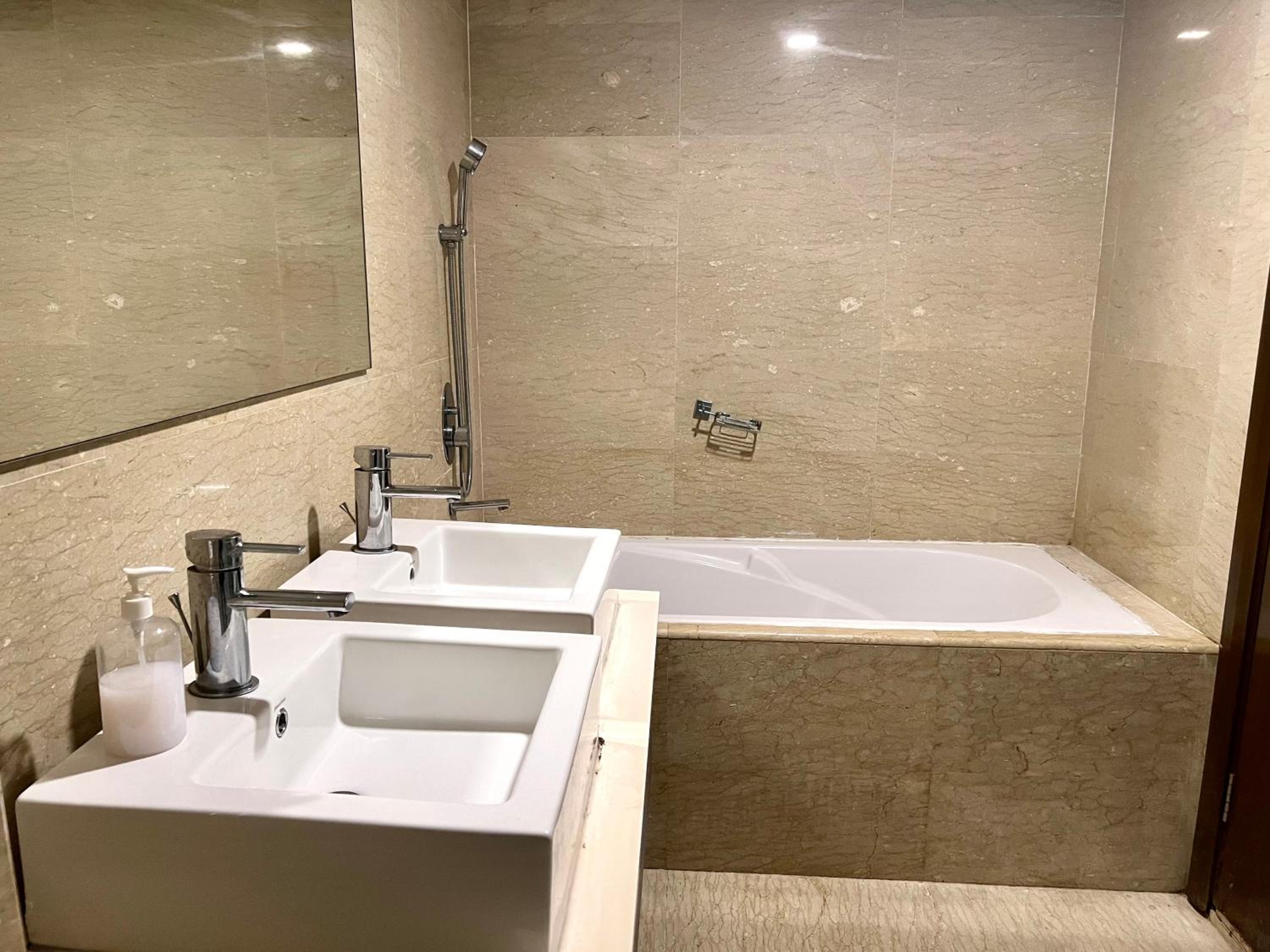 Regalia Service suites BY Fortune