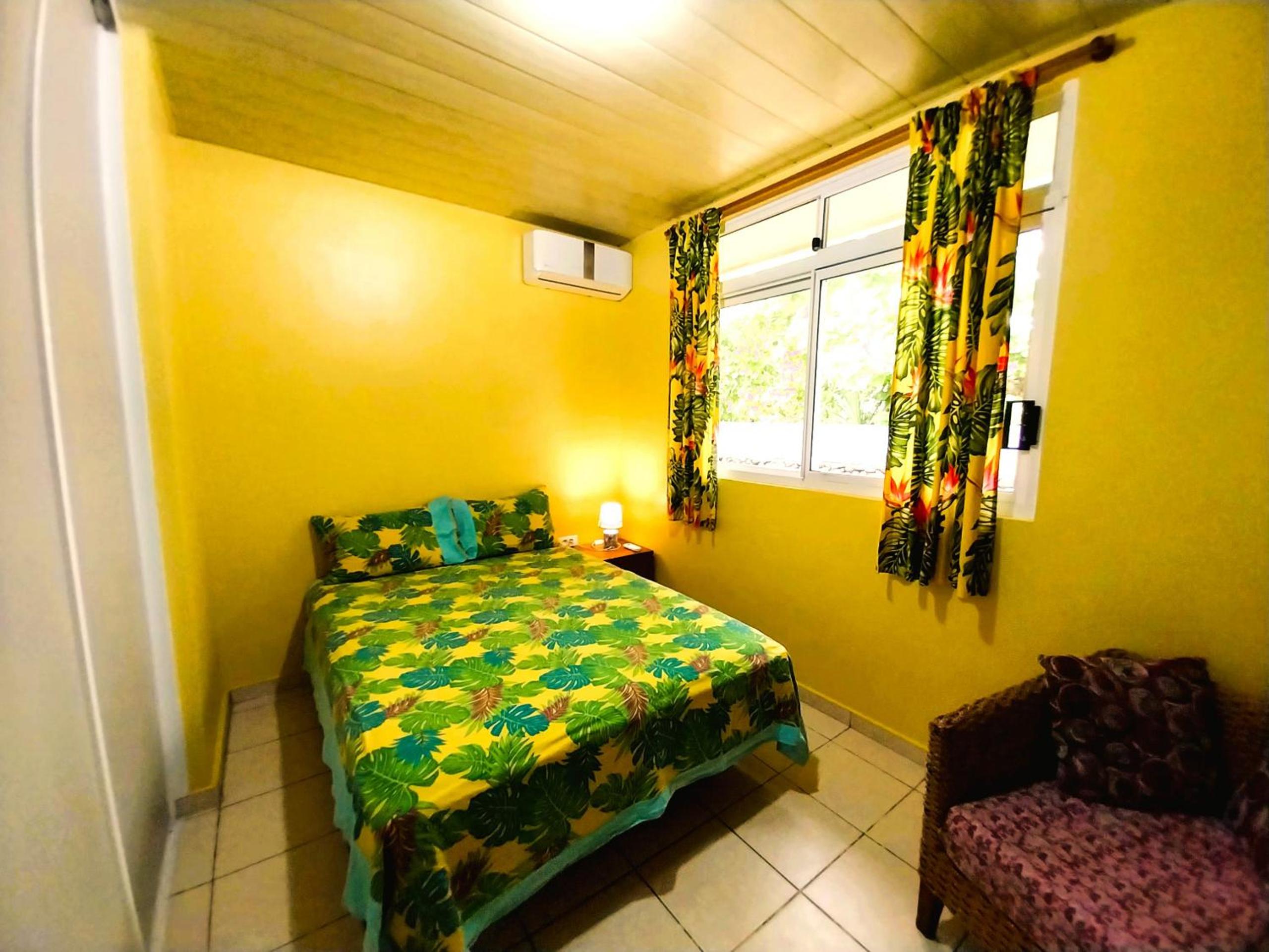 MOOREA - Fare Taina Nui