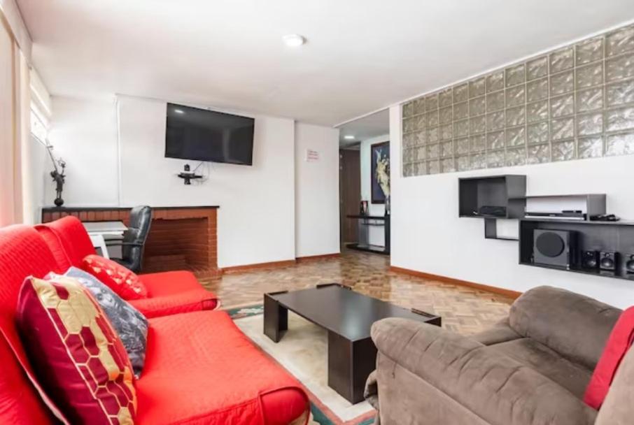 CASA FLORES