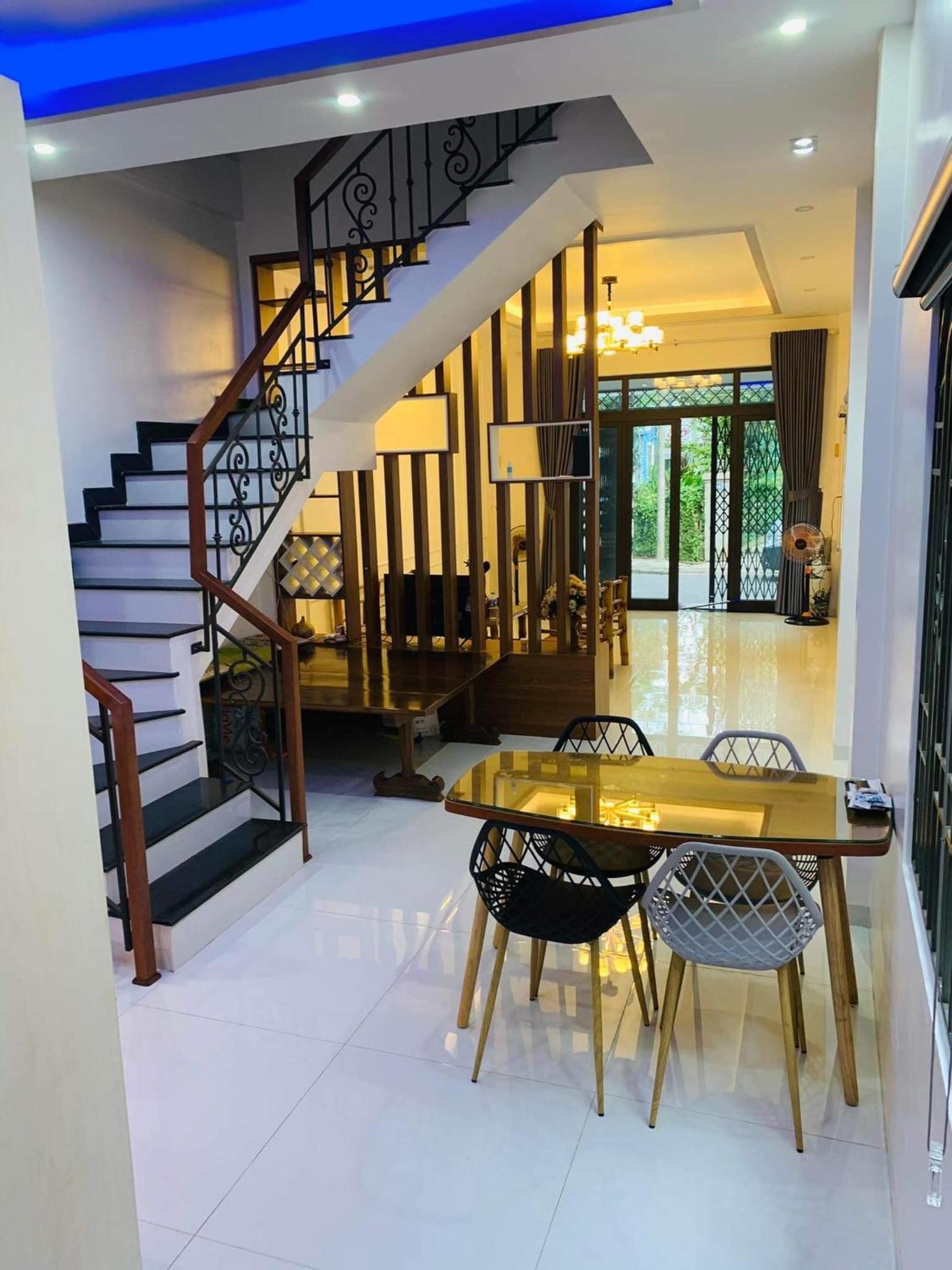 Êm Home 3 Bedrooms view 2