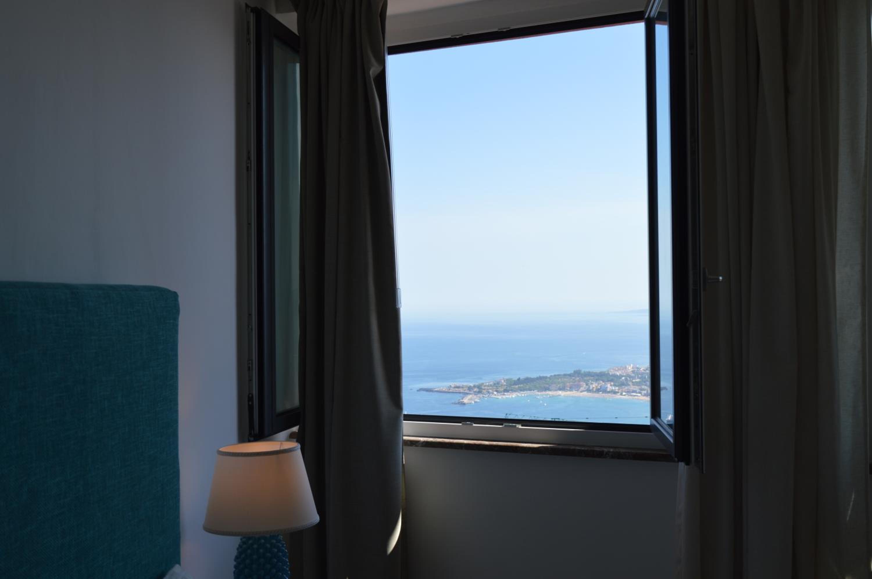Villa Quisisana Taormina view 4