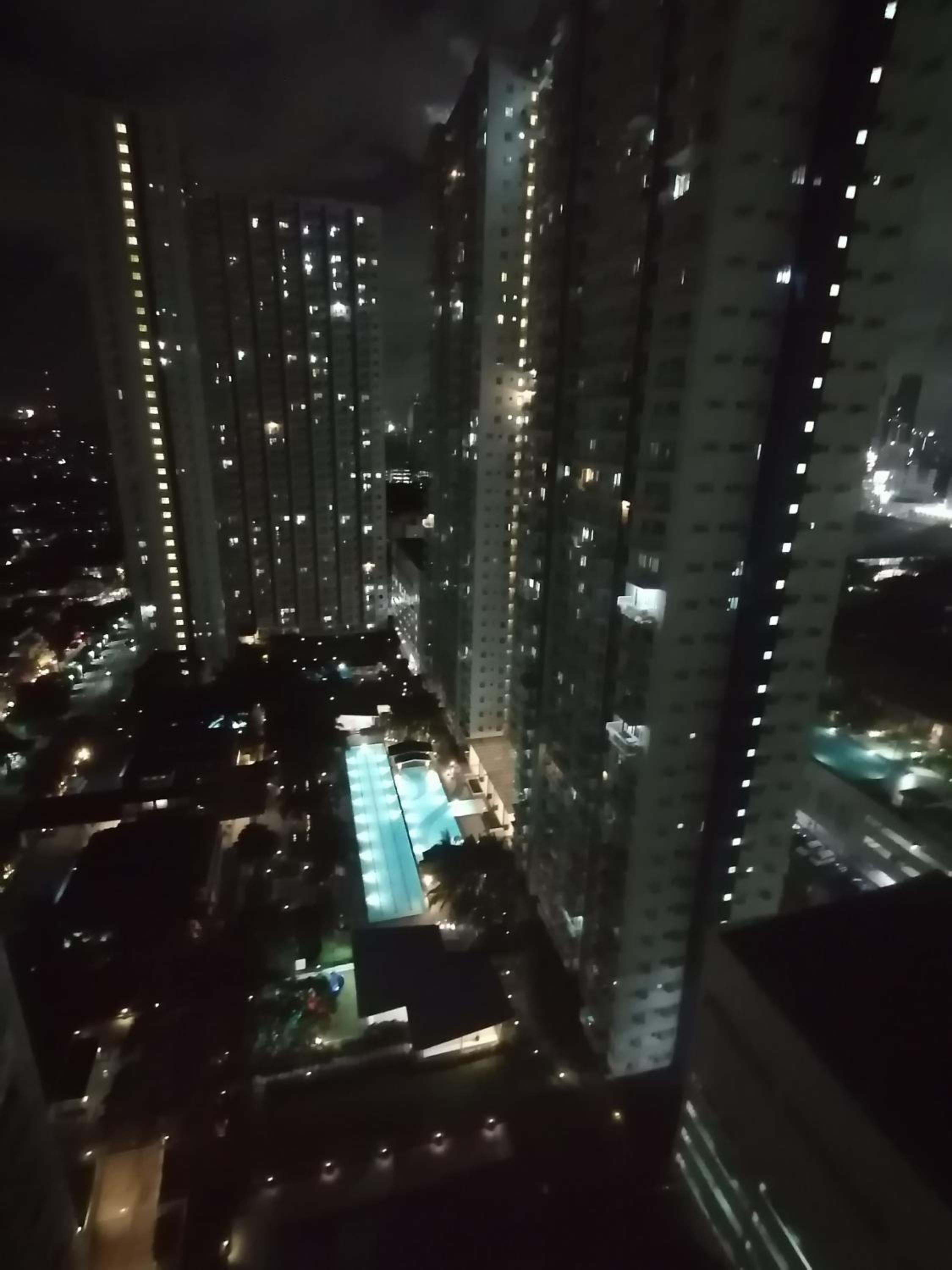 Jocelyn Staycation @Grass Residences North EDSA view 2