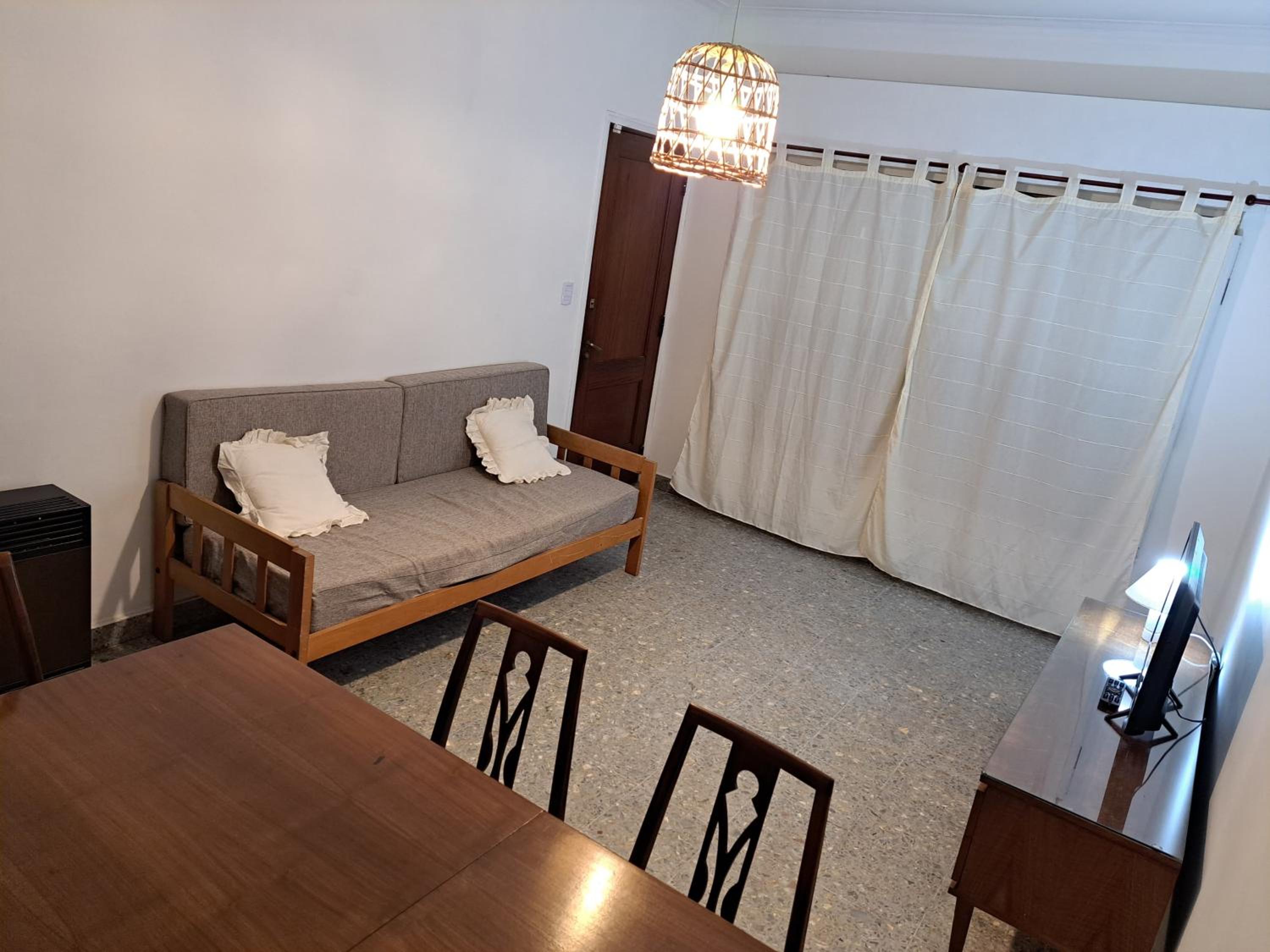 Villa Di Nonna - Casa de 4 ambientes - Parque y Parrilla