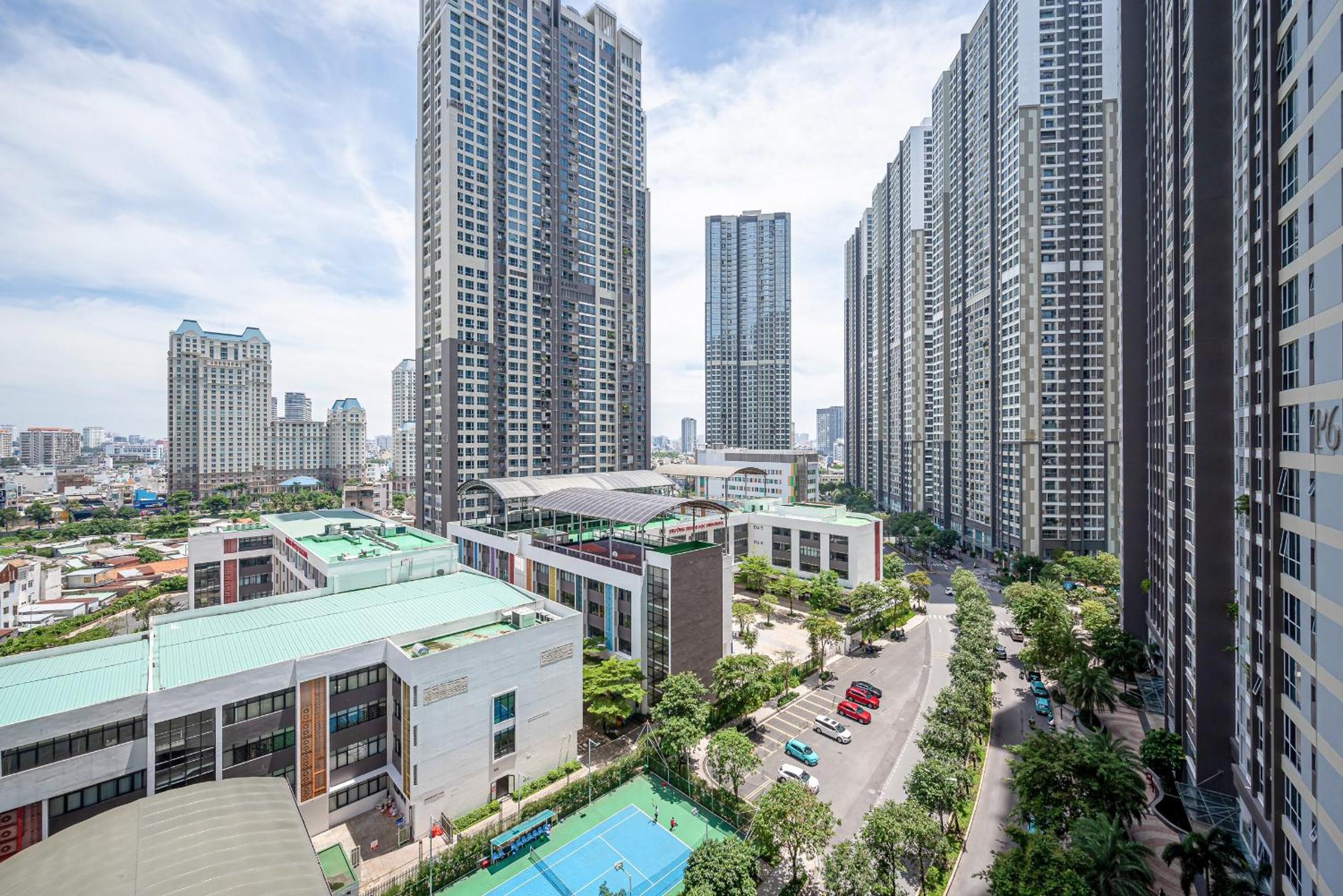 Luxury Apartment at Vinhomes Central Park