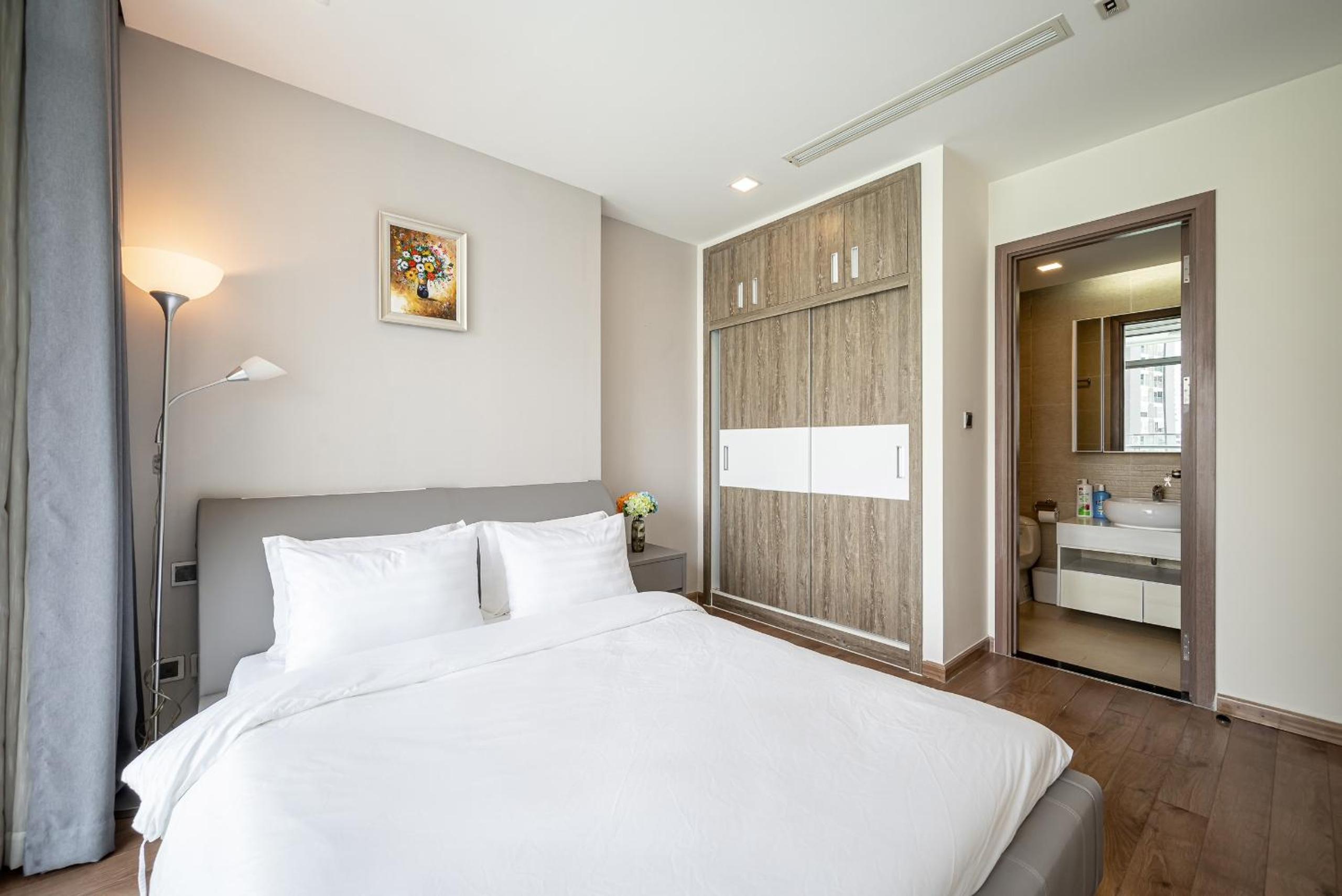 Luxury Apartment at Vinhomes Central Park