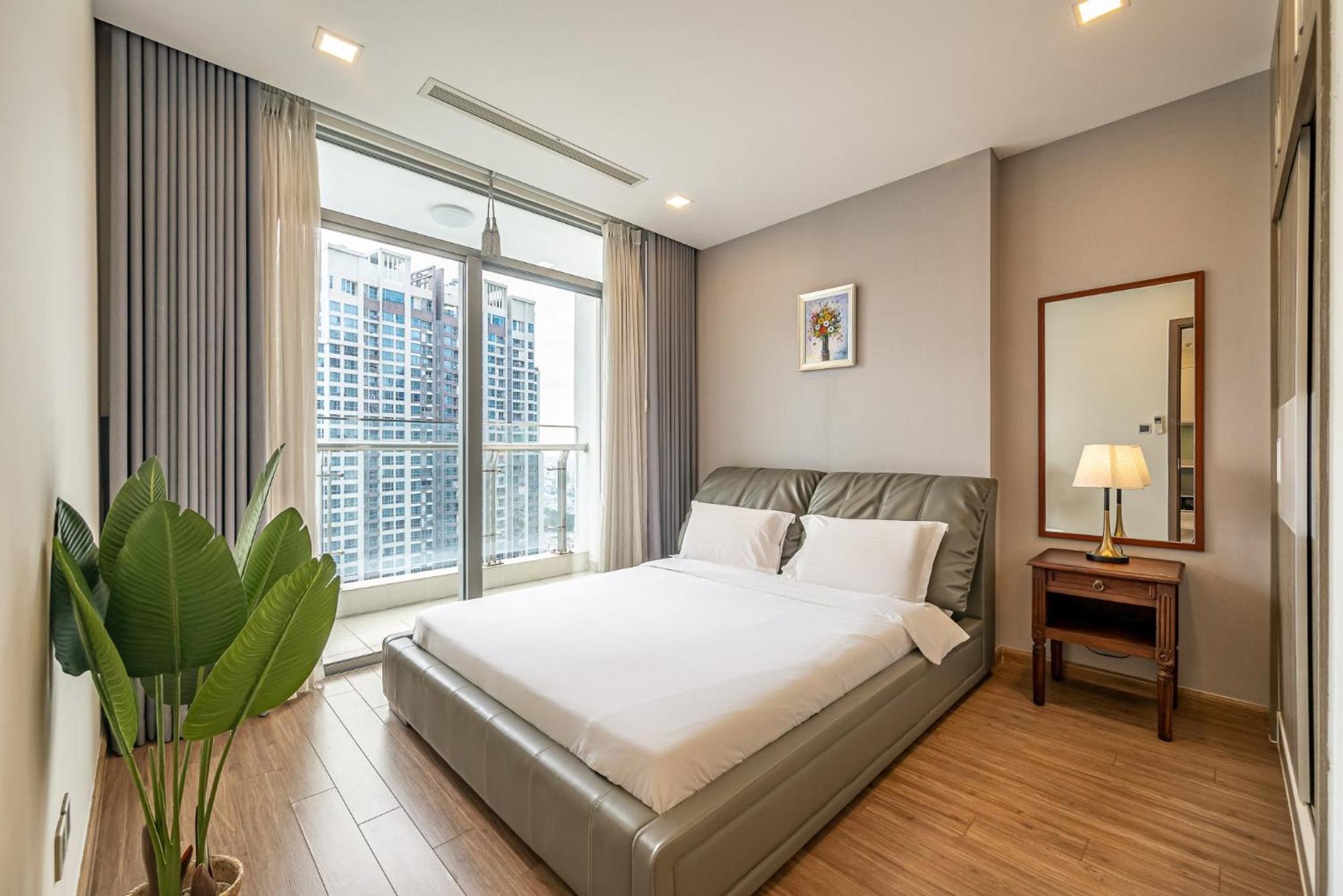 Luxury Apartment at Vinhomes Central Park