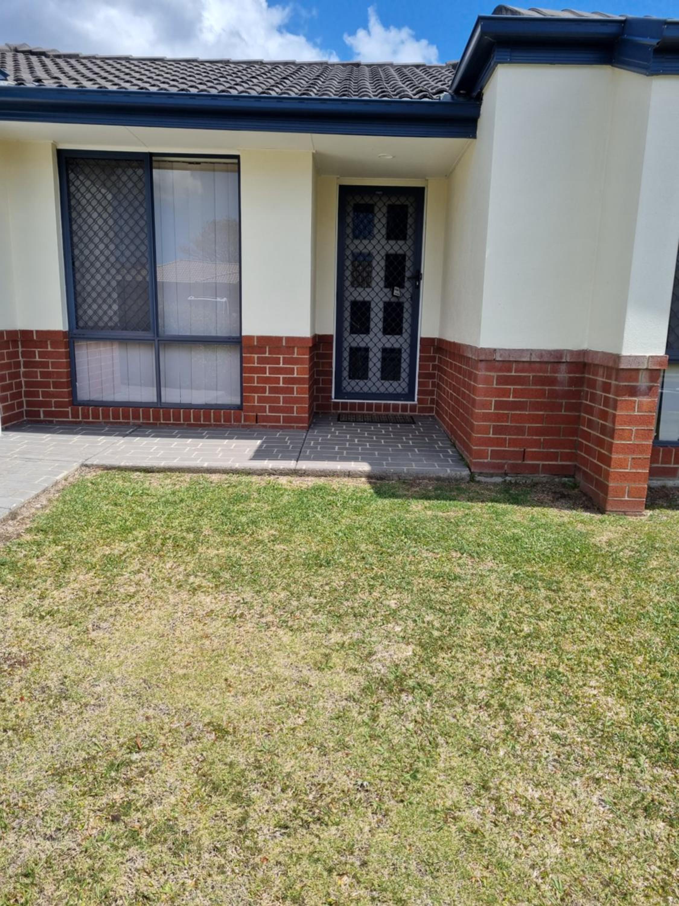 BLK Stays Guest House Deluxe Units Bellmere