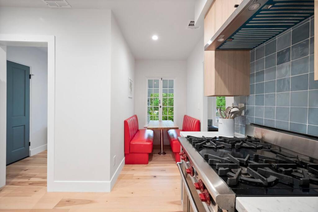 Chic 3BR Oasis in Studio City:Toluca Lake Adjacent