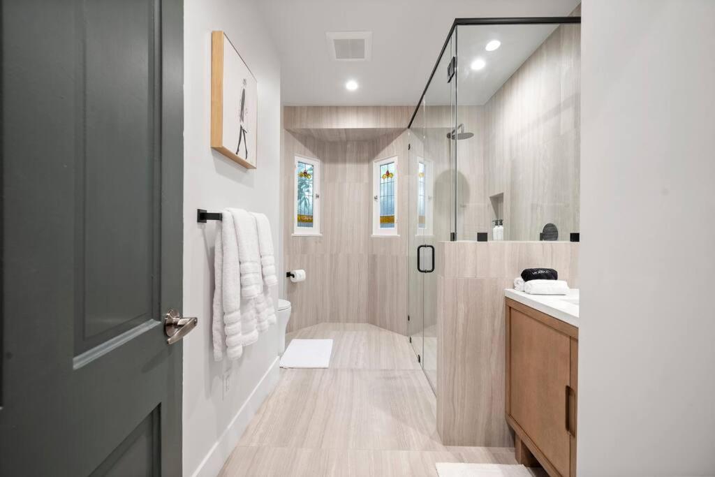 Chic 3BR Oasis in Studio City:Toluca Lake Adjacent