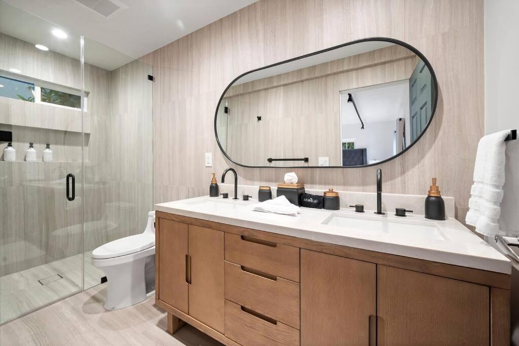 Chic 3BR Oasis in Studio City:Toluca Lake Adjacent