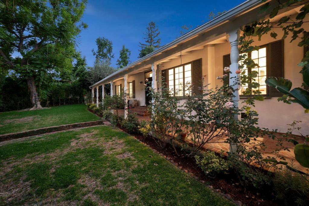 Chic 3BR Oasis in Studio City:Toluca Lake Adjacent